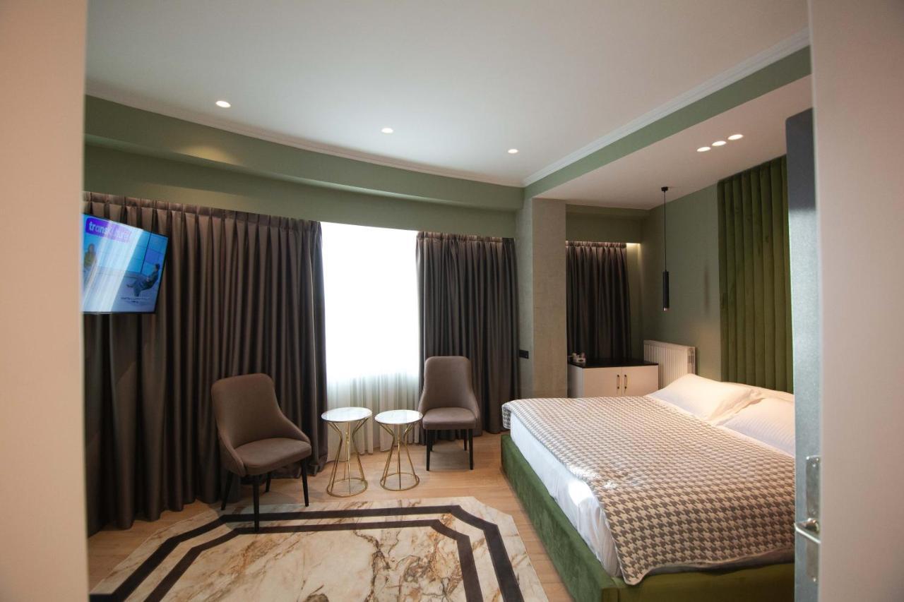 Sky Hotel 4*
