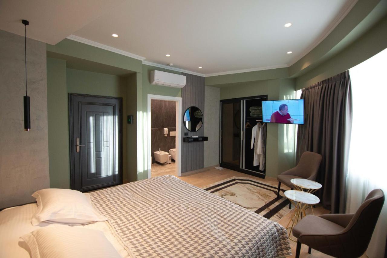 Hotel Sky